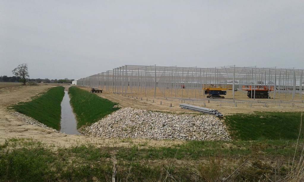 commercial greenhouse structures